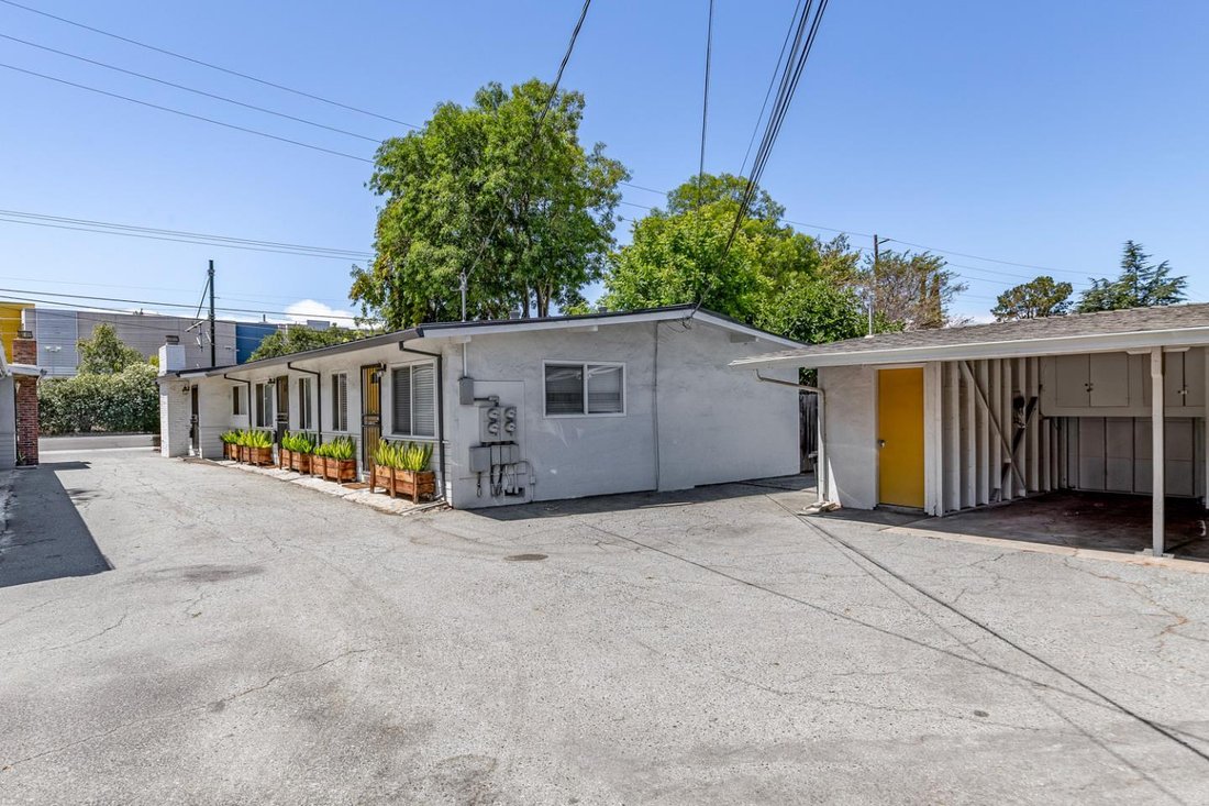 Palo Alto, California, United States 4 - 18877740