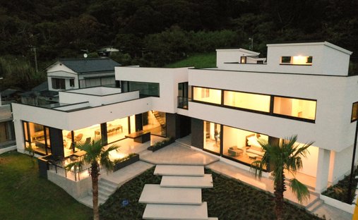 Villa in Kyonan, Chiba, Japan 1