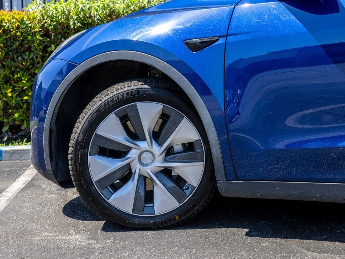 Suv in Azusa, CA, United States 5 - 18799232