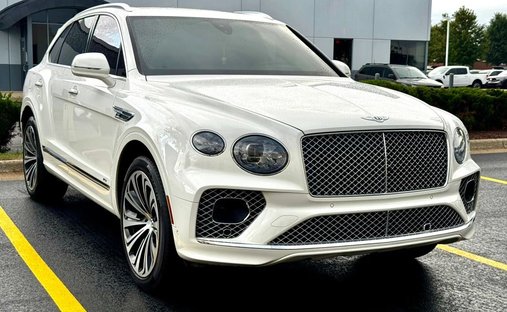 2022 Bentley Bentayga V8 Sport Utility 4D in Naperville, IL, United States 1