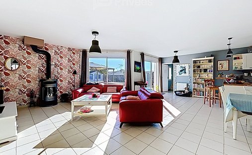 Villa in Nuaille-d'Aunis, Nouvelle-Aquitaine, France 1