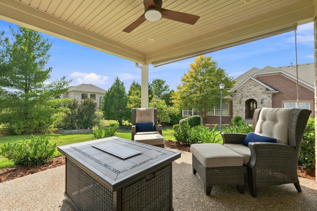Apartment in Watterson Park, Kentucky, United States 3 - 18878251