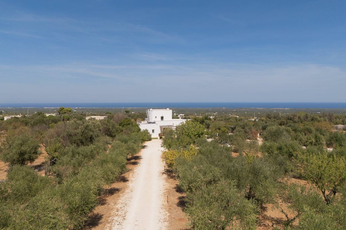 Casa en Ostuni, Apulia, Italia 1 - 18878245