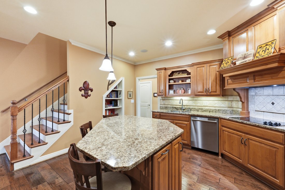 Apartment in Watterson Park, Kentucky, United States 2 - 18878251