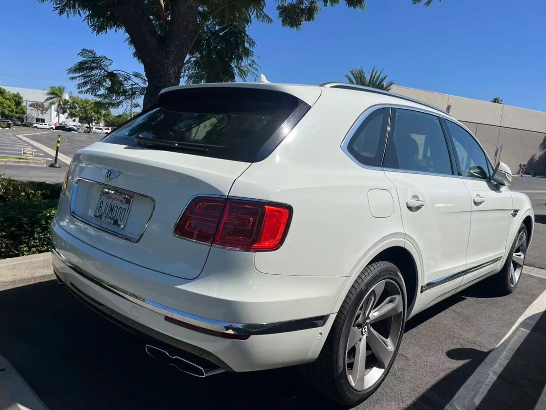 Suv in Costa Mesa, CA, United States 2 - 18878083