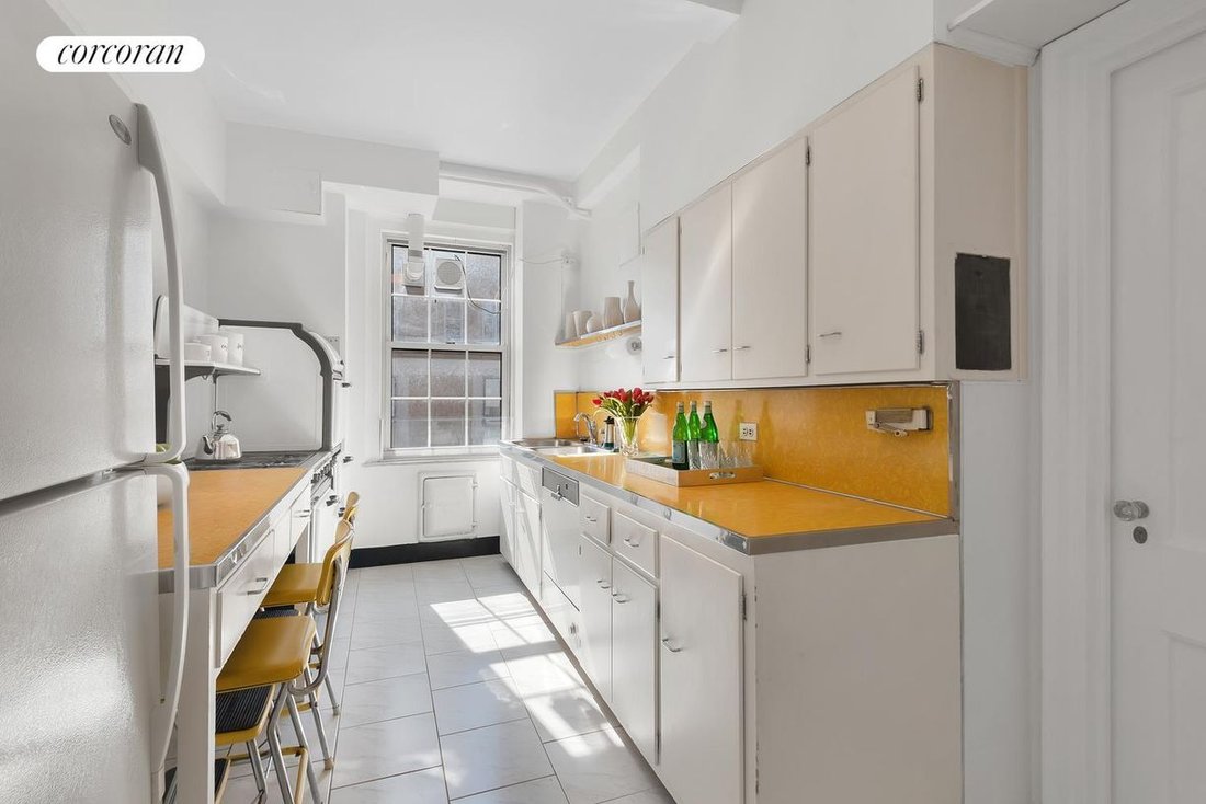 Co Op in New York, New York, United States 5 - 18878172