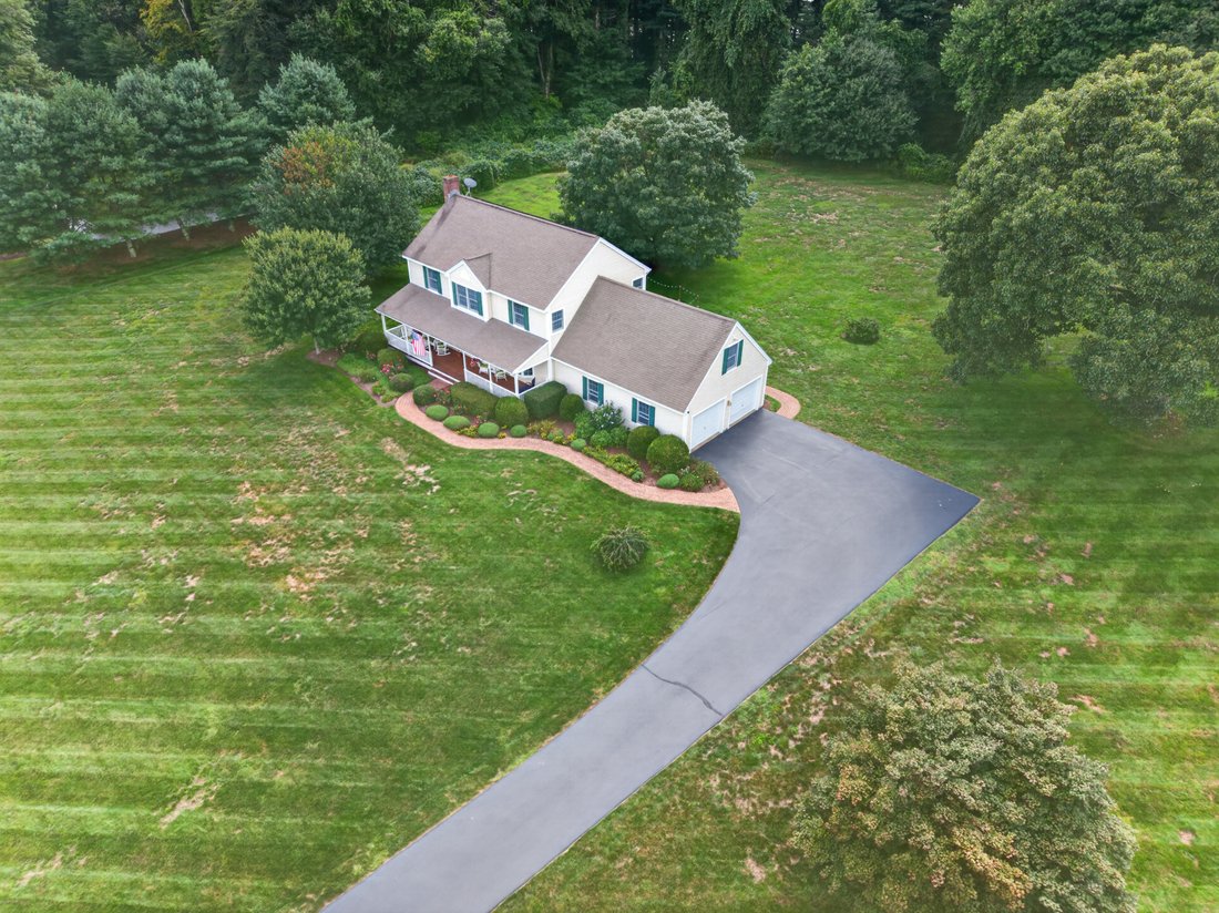 House in Chester, Connecticut, United States 3 - 18878294