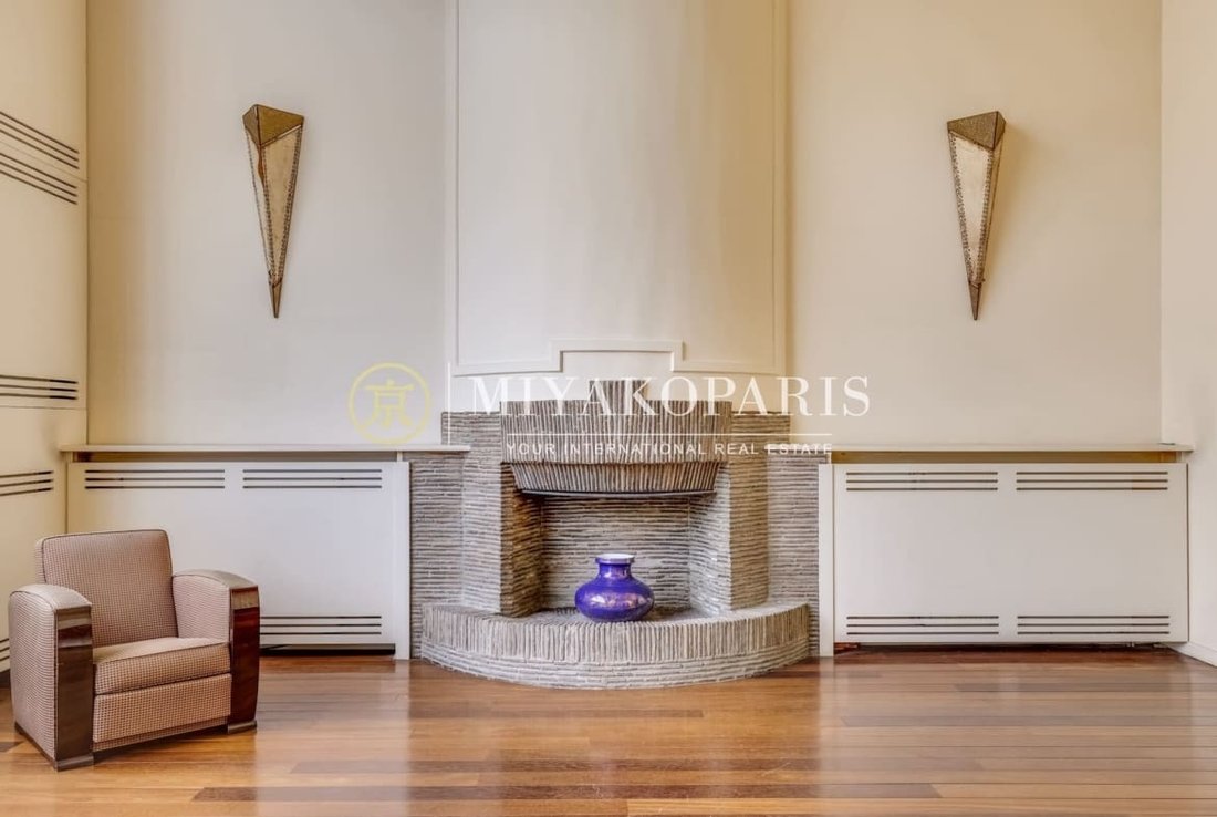 Townhouse in La Fourche-Guy Môquet, Paris 17e Arrondissement, Paris 1 - 17305063