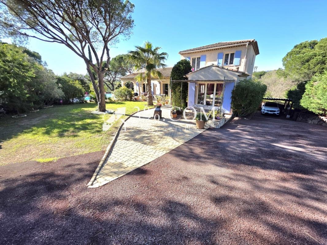 Villa à Fréjus, Provence-Alpes-Côte d'Azur, France 1 - 18885512