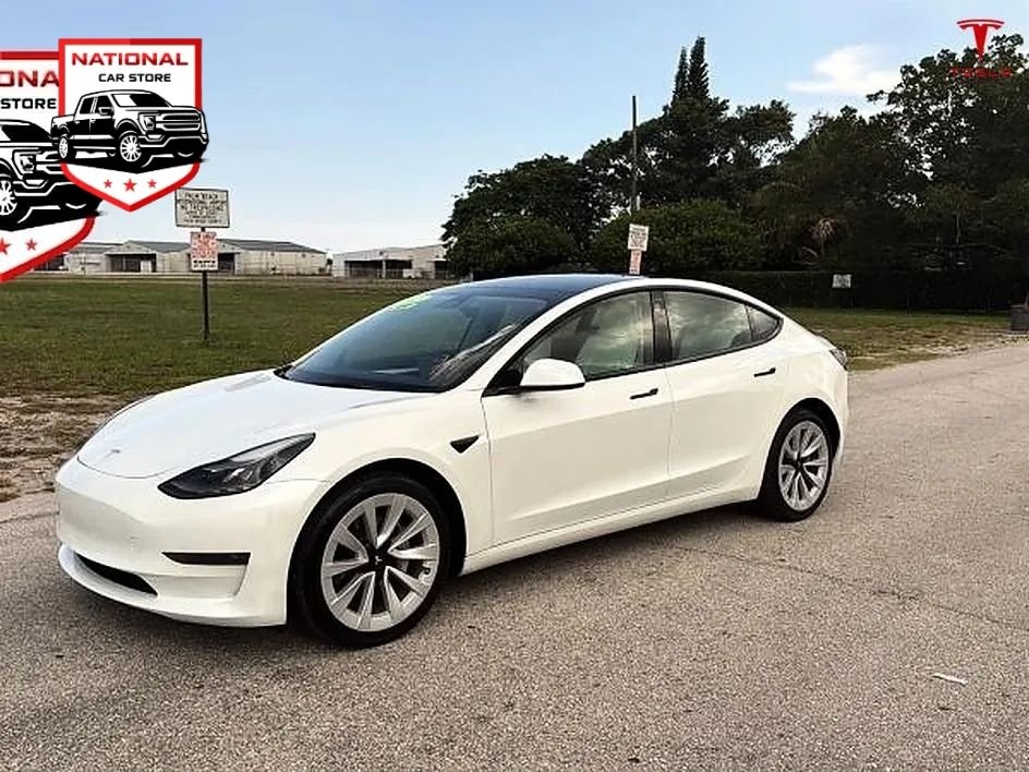Sedan in West Palm Beach, FL, United States 1 - 16804866