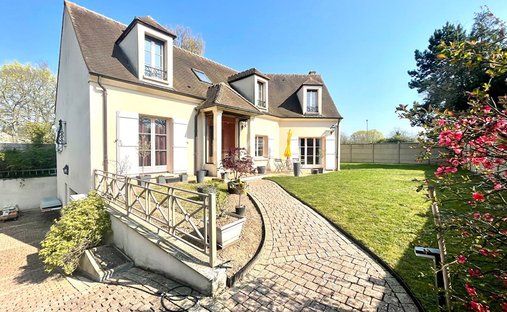 Maison à Le Bois-La Danne-La Marne, Éragny-sur-Oise, France 1