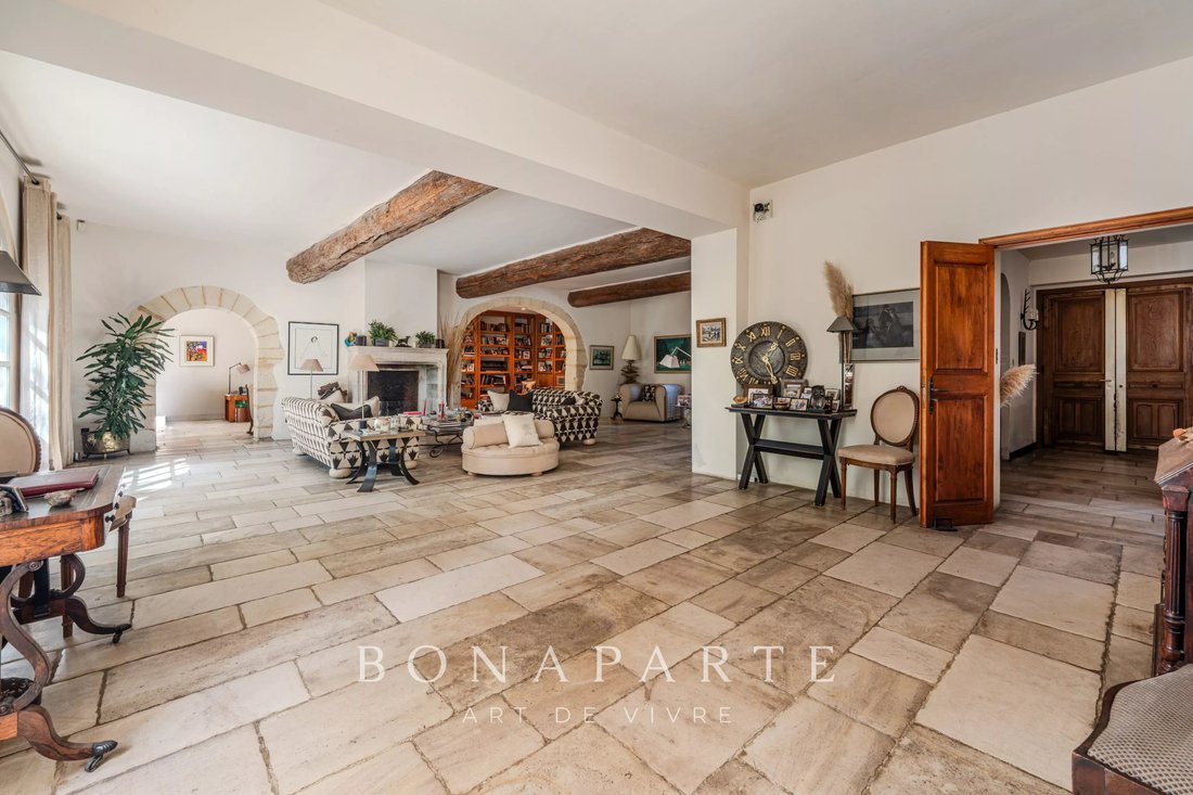 Country House in Saint-Etienne-du-Grès, Provence-Alpes-Côte d'Azur, France 4 - 18885336