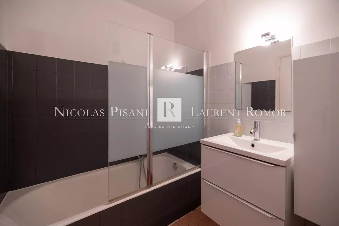 Wohnung in Le Port, Nizza, Frankreich 5 - 18880268