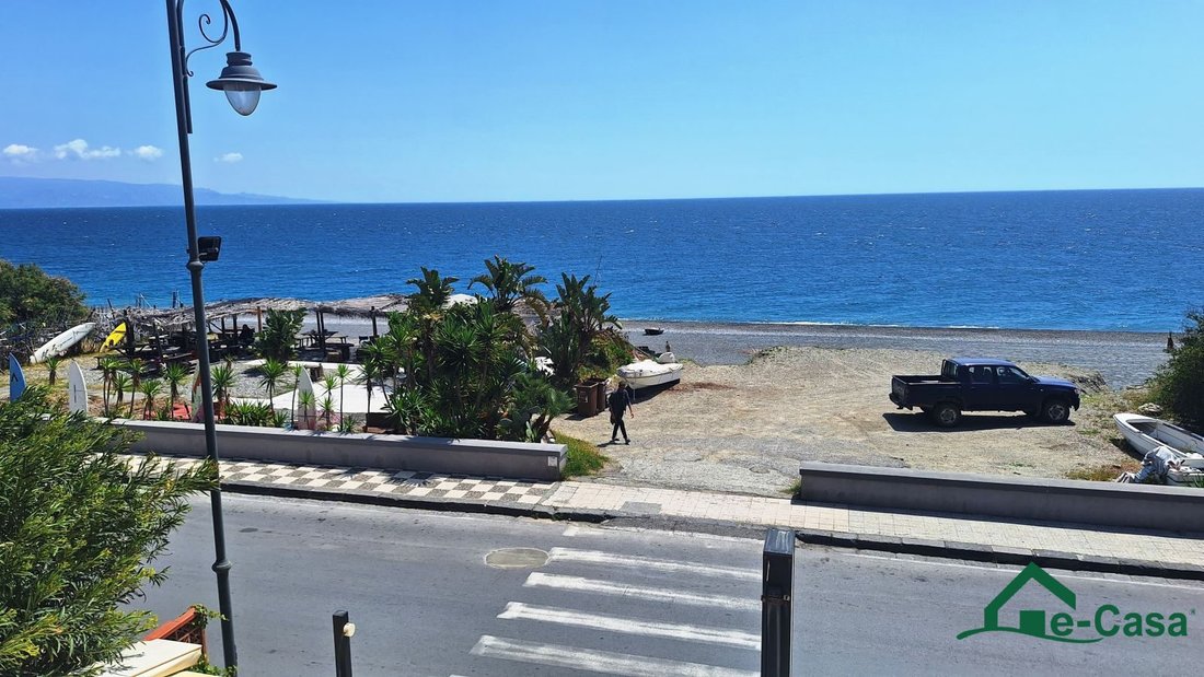 Estate in Nizza di Sicilia, Sicily, Italy 1 - 15687422