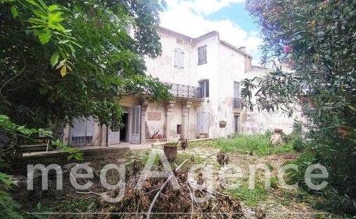 Country House in Villeneuve-lès-Béziers, Occitania, France 1
