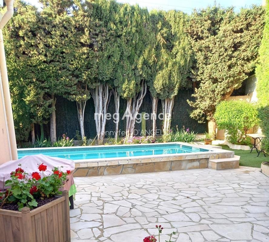 Casa en Sanary-sur-Mer, Provenza-Alpes-Costa Azul, Francia 2 - 18884580