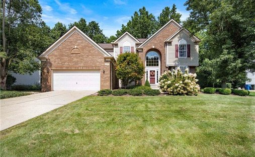House in Avon, Ohio, United States 1
