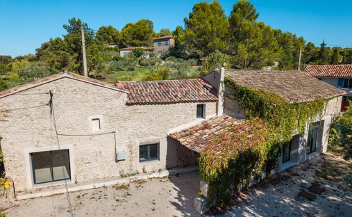 Maison de ville à Nevons-route d'Apt, L'Isle-sur-la-Sorgue, France 1