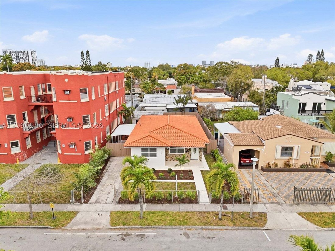 House in Miami, Florida, United States 1 - 18889395