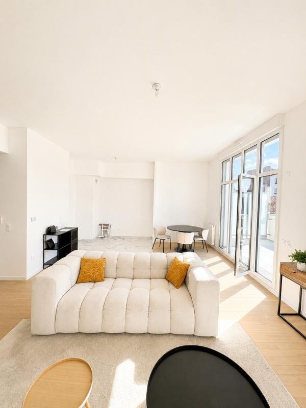 Apartment in Arrondissement of Bobigny, Ile-de-France, France 2 - 18887454