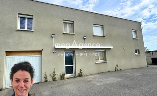 Appartamento a Saint-Romain-le-Puy, Auvergne-Rodano-Alpi, Francia 1