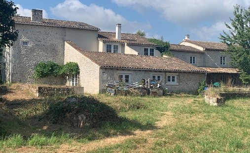 Maison à Saint-Ciers-du-Taillon, Nouvelle-Aquitaine, France 1