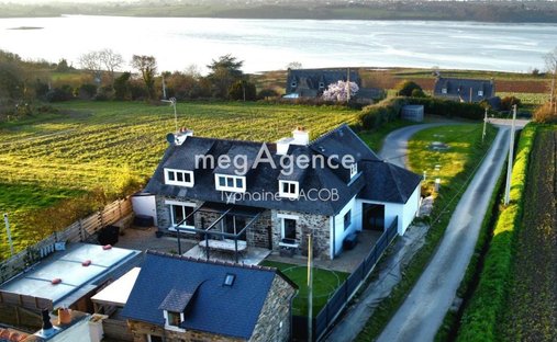 House in Centre Ville, Paimpol, France 1