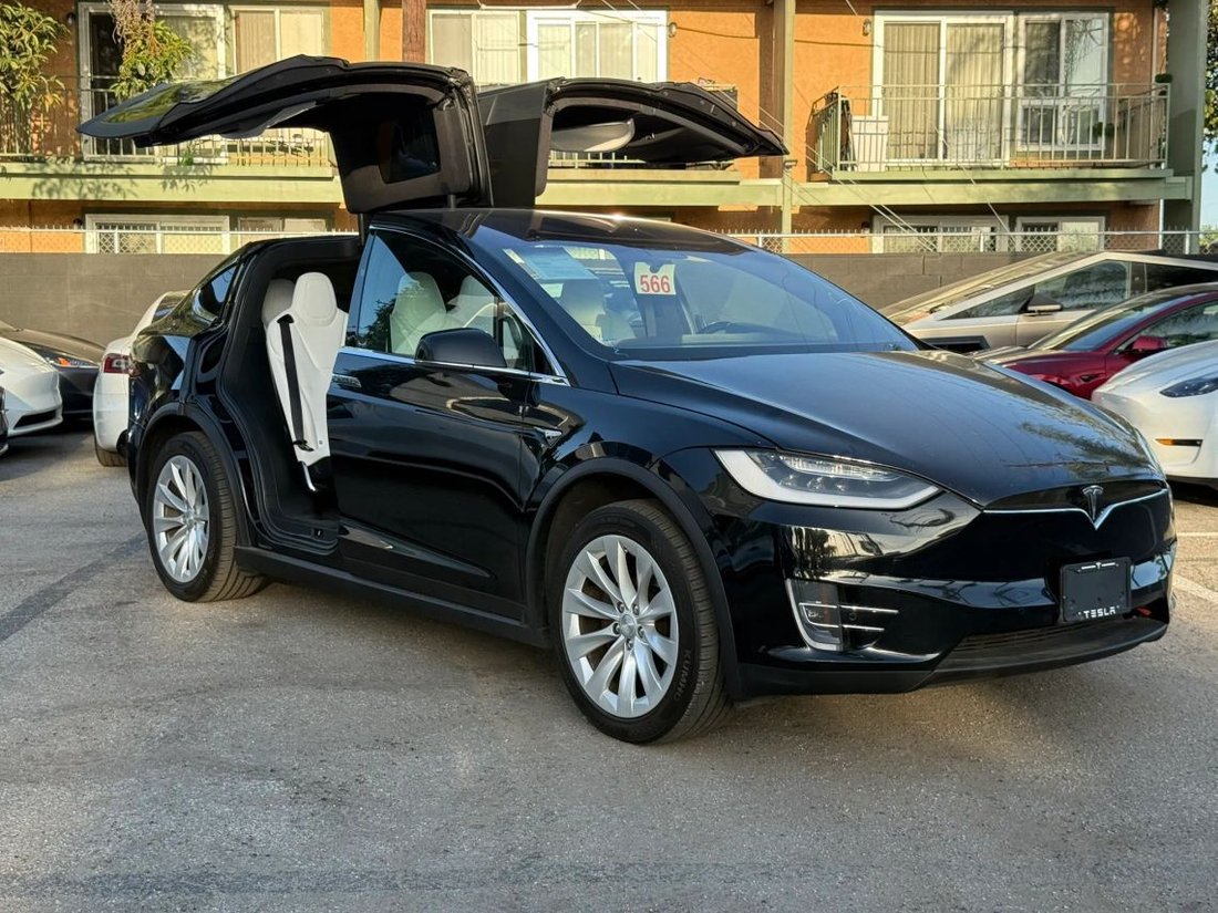 Suv in Azusa, CA, United States 1 - 18892067