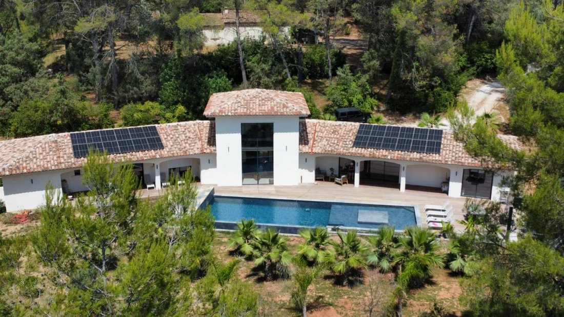 Villa in Boulevars-Gare-Saint Leger-Chabrand, Draguignan, France 2 - 18883424