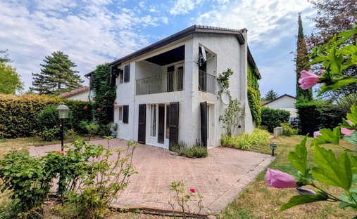 House in Charbonnieres-les-Bains, Auvergne-Rhône-Alpes, France 1