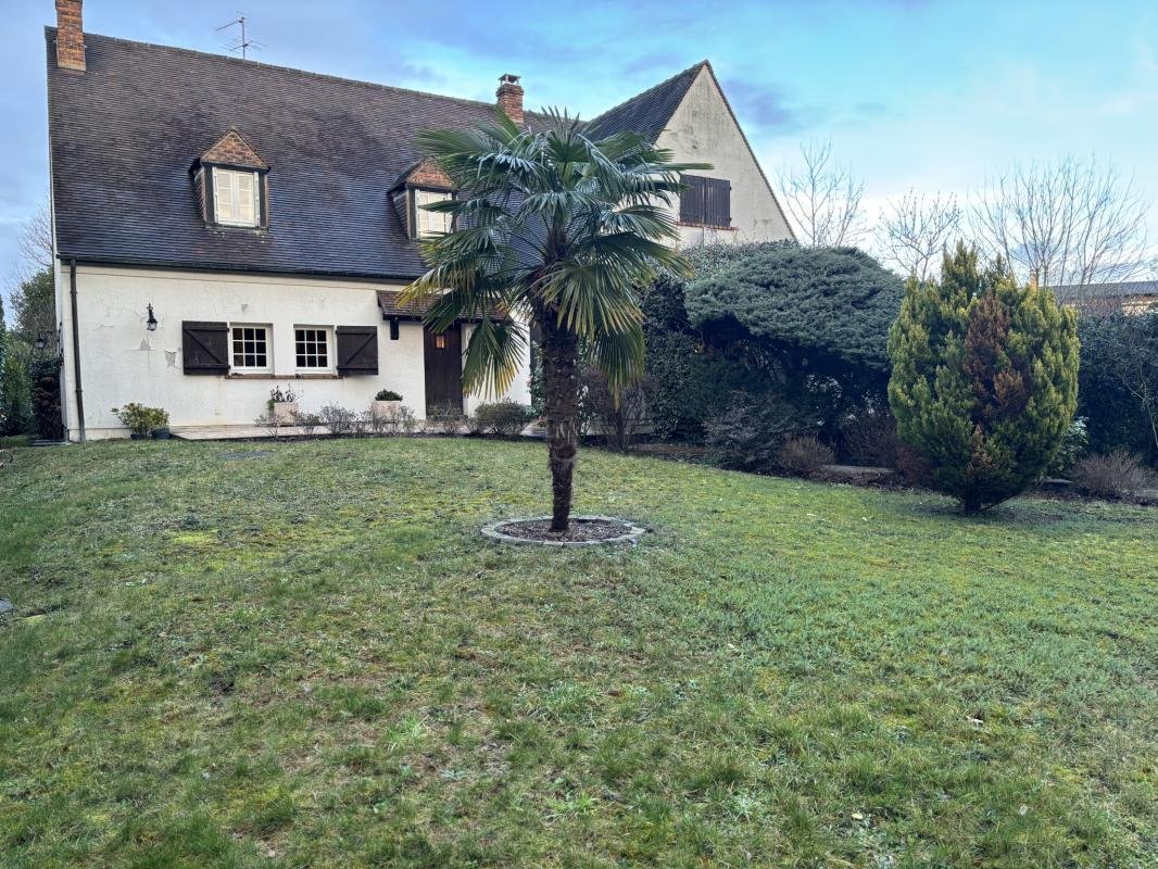 Maison à Mairie, Sainte-Geneviève-des-Bois, France 1 - 18882946