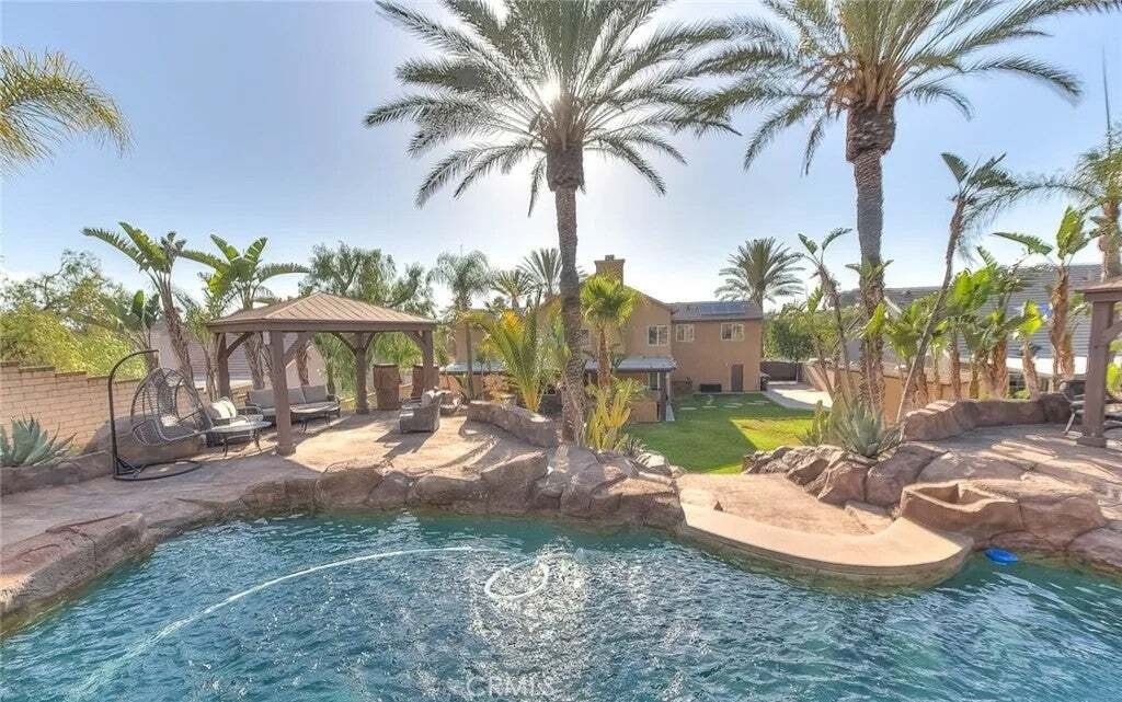 House in Norco, California, United States 4 - 18890102