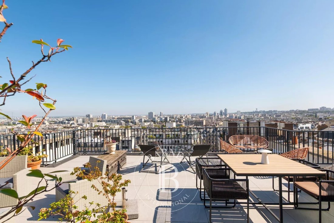 Apartment in Montmartre, Paris 18e Arrondissement, Paris 1 - 16289352