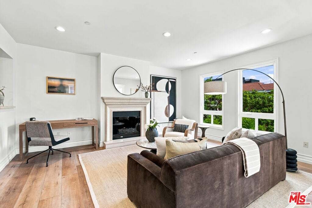 Condo in West Hollywood, California, United States 3 - 18889491