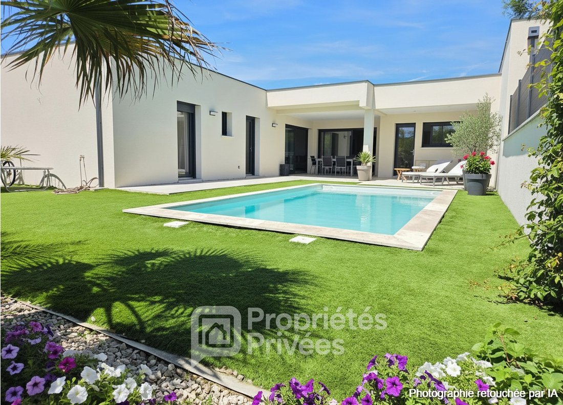 Villa in Ville-Basse, Montelimar, France 1 - 17959759