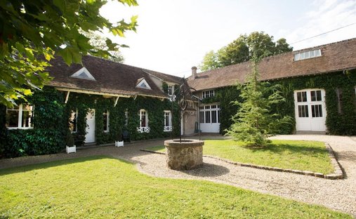 Haus in Courtois-sur-Yonne, Bourgogne-Franche-Comté, Frankreich 1