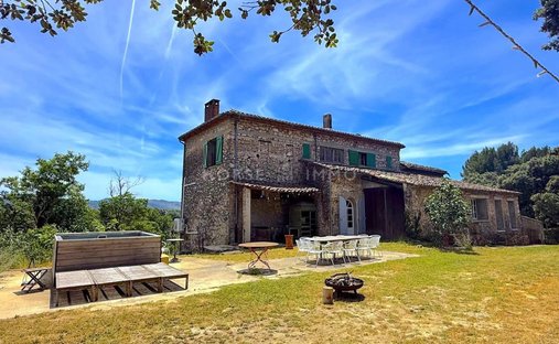 House in Oppède, Provence-Alpes-Côte d'Azur, France 1