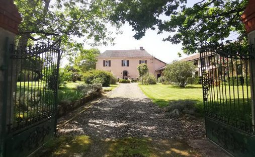 Maison à Ladevèze-Rivière, Occitanie, France 1