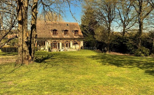 Haus in Nationales Schlossgebiet, Versailles, Frankreich 1