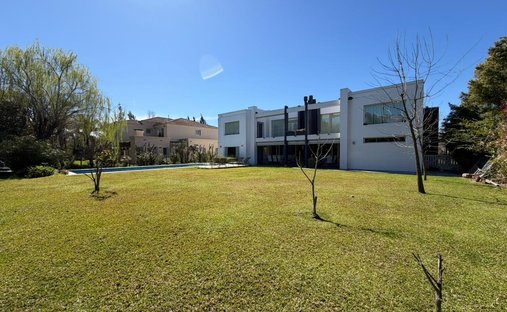 House in Tigre, Buenos Aires Province, Argentina 1