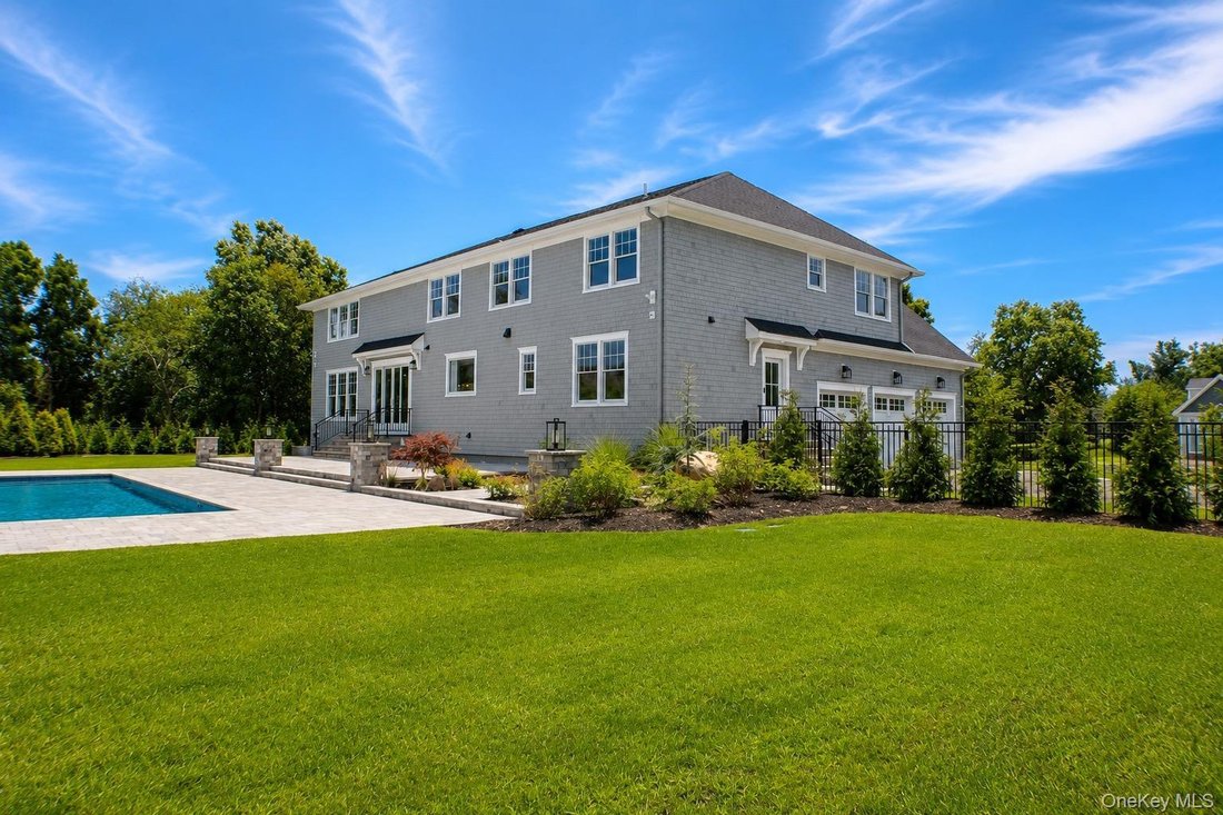 House in Yaphank, New York, United States 3 - 18888974