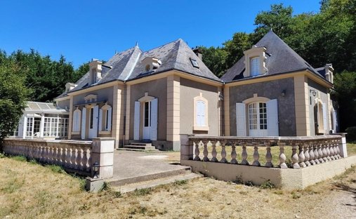 Haus in Cour-Cheverny, Zentrum-Loiretal, Frankreich 1