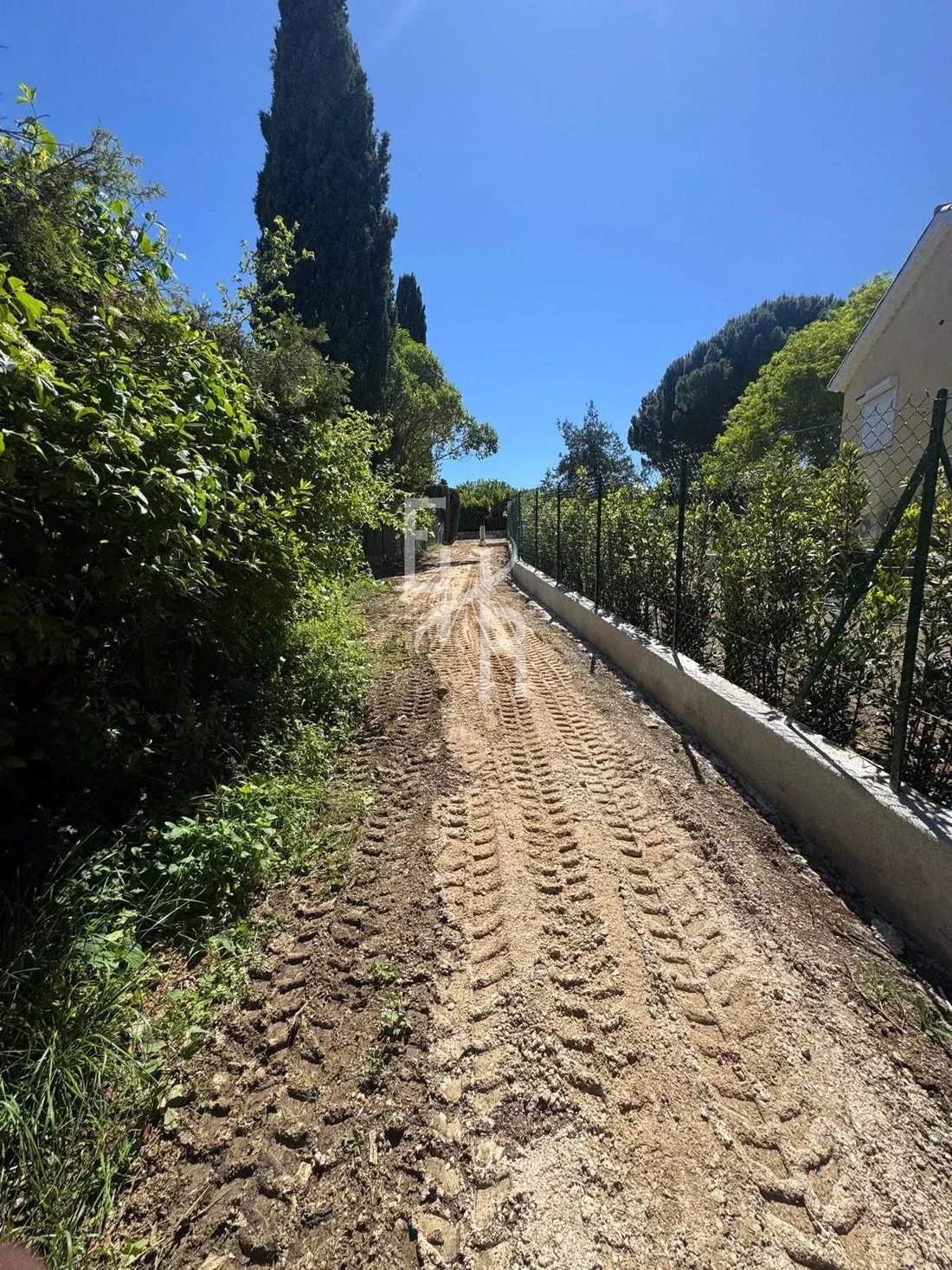 Terreno en Valbonne, Provenza-Alpes-Costa Azul, Francia 2 - 18891313