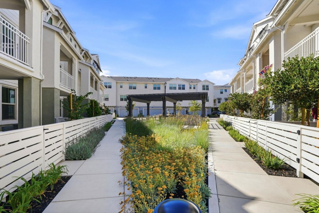 Condo in Hercules, California, United States 1 - 18889276