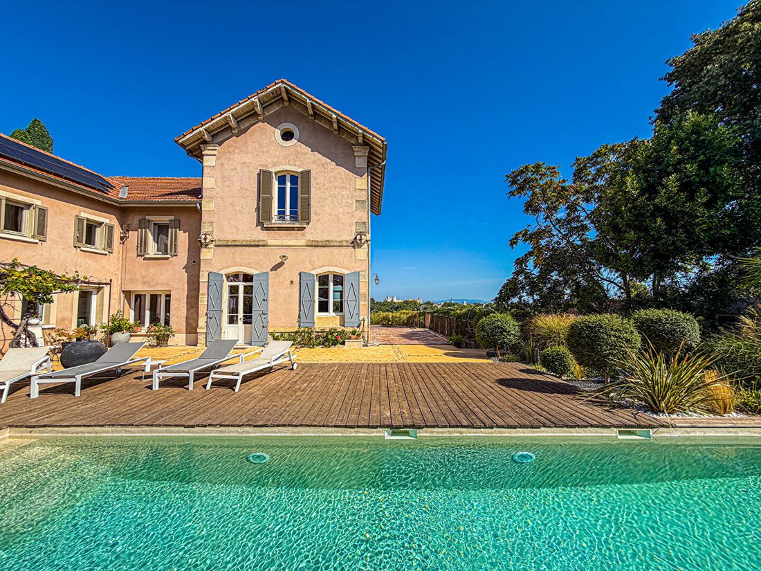 Villa in Bellecroix-Pont d'Avignon, Villeneuve-lès-Avignon, France 2 - 17017792