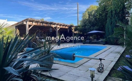 Casa di campagna a Meursac, Nuova Aquitania, Francia 1