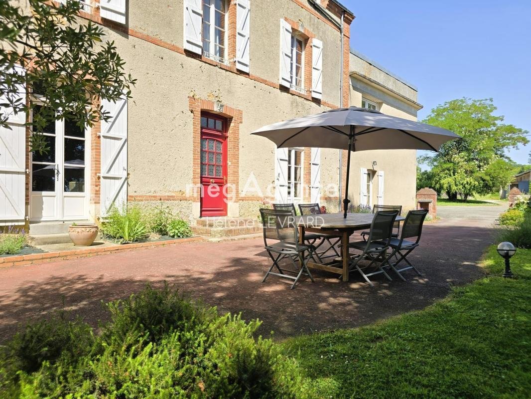 Maisons de campagne à Sainte-Gemmes-le-Robert, Pays de la Loire, France 1 - 18883428