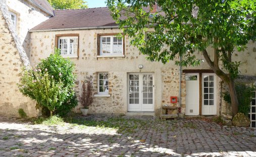 House in Coteau Sud, Chevreuse, France 1