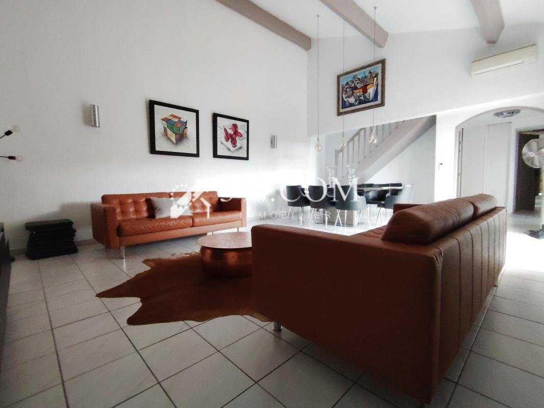 Apartamento en Grimaud, Provenza-Alpes-Costa Azul, Francia 3 - 18885557