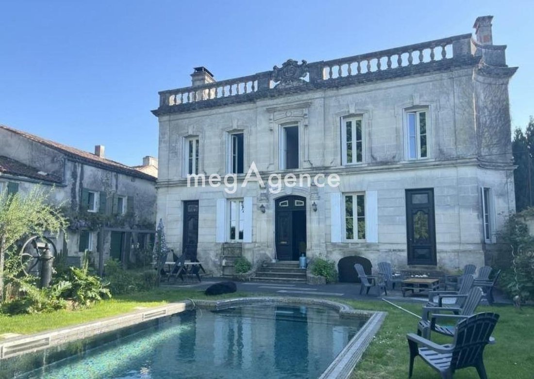 Casa en Saint-Porchaire, Nueva Aquitania, Francia 2 - 18885644